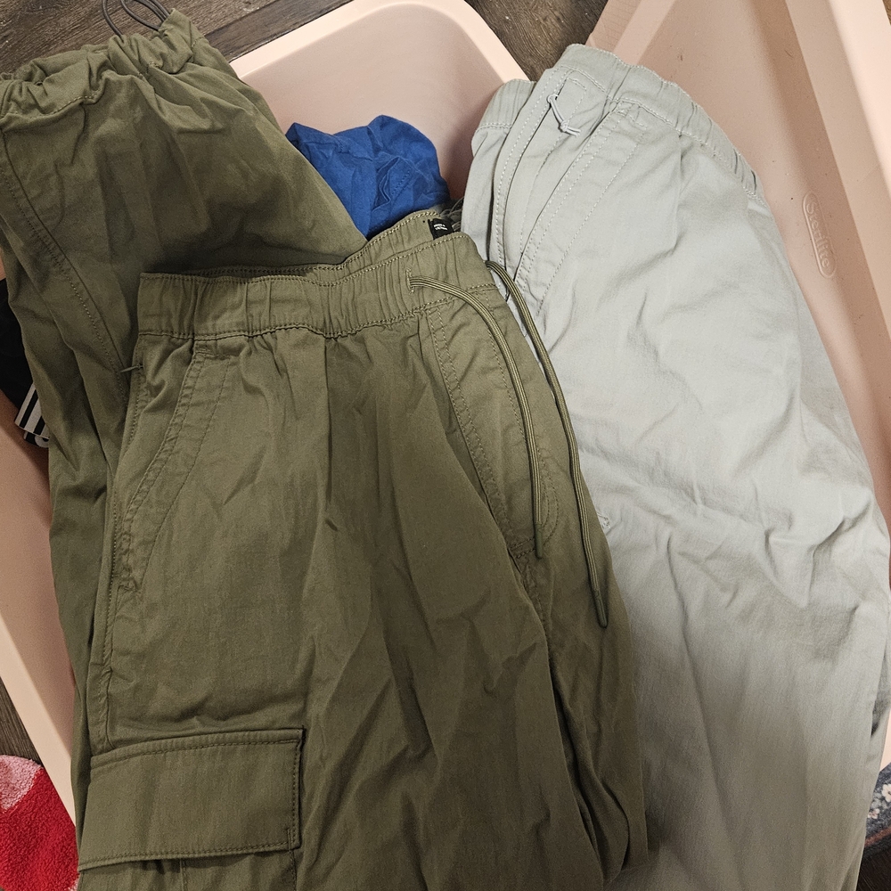 Hollister Olive and Light Gray Cargo Panta